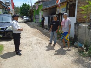Anggota DPRD Bandarlampung Agus Djumadi Prihatin, Akses Jalan Menuju Sekolahan, Kondisinya Rusak Parah