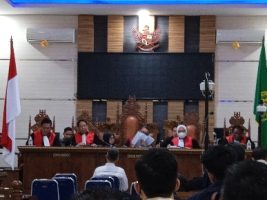 Terdakwa Karomani Berulang Kali Bantah Terima Uang Titipan dari Saksi Sulpakar
