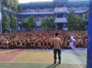 Sambangi SMA Perintis 2, Bhabinkamtibmas Durian Payung Ajak Siswa Bijak Bermedia Sosial
