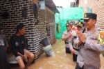 Kapolresta Bandarlampung Berikan Bantuan Kepada Warga Terdampak Banjir