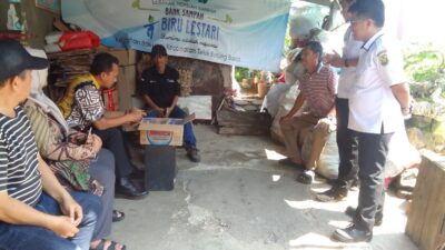 IMG-20250619-WA0034-400x225 Luar Biasa, Bank Sampah Biru Lestari Dapat Apresiasi dari Kementerian Lingkungan Hidup