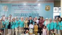 100 Anak – Anak Ikuti Kegiatan Khitanan Massal yang Diselenggarakan DPRD dan IKAD DPRD Bandarlampung