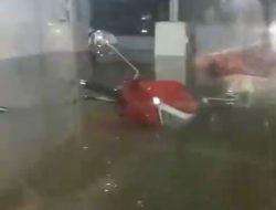 Hujan Deras, Banjir Rendam Rumah Hartini dan Rebbin, Perabotan Rumah Rusak